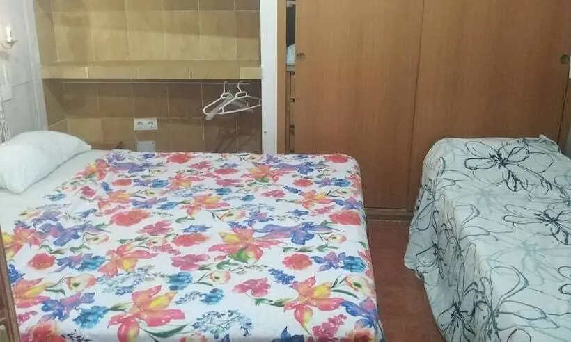 اتاق استاندارد, Hostal Sant Jordi
