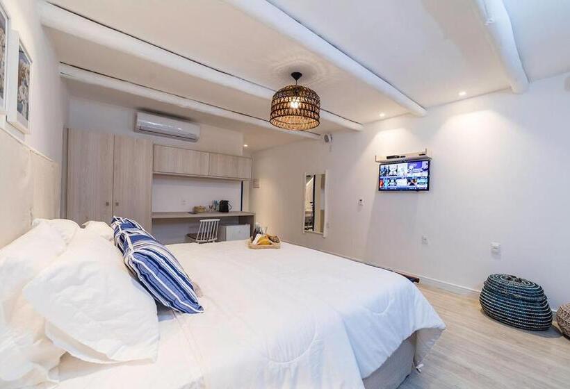 Люкс Вид на Бассейн, La Plage Hotel Boutique