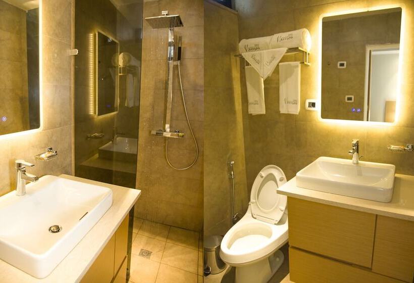 سوییت جونیور, Vamos Addis