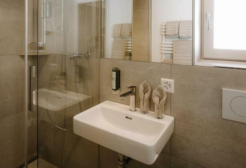 Svit med Balkong, Berghotel Engstligenalp