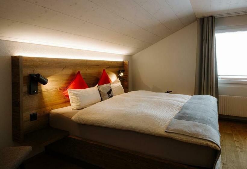 Svit med Balkong, Berghotel Engstligenalp