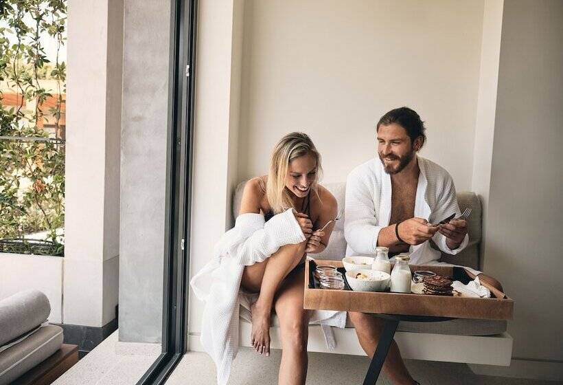 سوئیت با وان آب گرم, Contessina Suites & Spa Adults Only