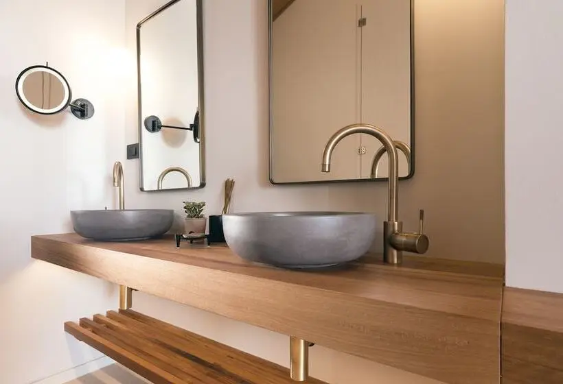 Suite with Pool