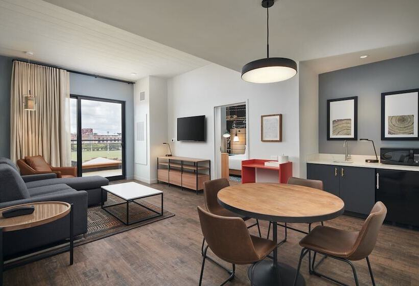 장애인을 위한 스위트, Indigo Tallahassee Collegetown, An Ihg