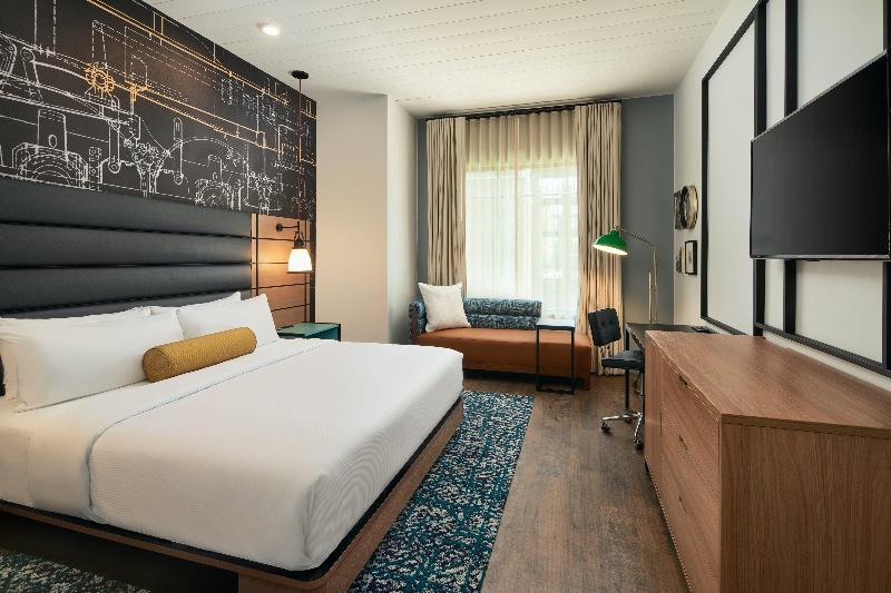 适合残疾人士使用的带超级大床的标准间, Indigo Tallahassee   Collegetown, An Ihg