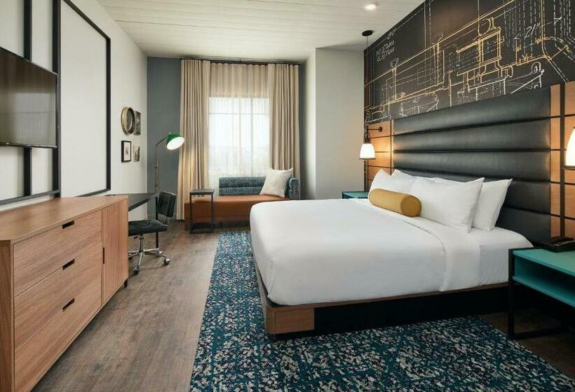 Номер Стандарт Кровать Кинг Адаптированный для Инвалидов, Indigo Tallahassee   Collegetown, An Ihg