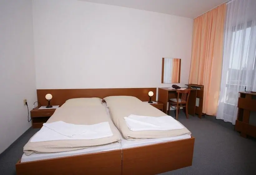 クラシックスイート, Stupka