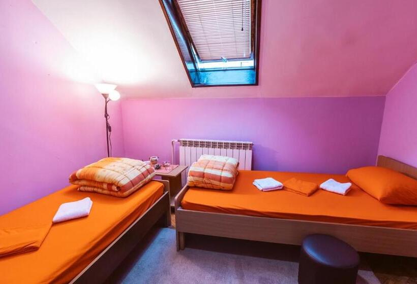 اتاق استاندارد, Laufer