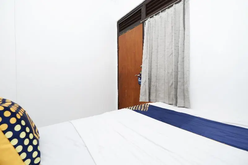 エコノミールーム, Spot On 1942 Asia Residence Syariah