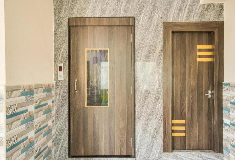 스탠다드 룸, Aahvanam Guest House