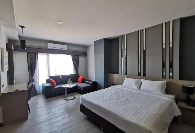 キングサイズベッドのデラックスルーム, Arista Hotel Ubon