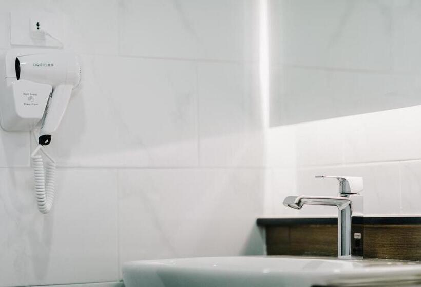 غرفة سوبيريور سرير كينج, Arista Hotel Ubon