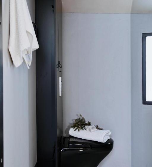 اتاق استاندارد سه تخته با چشم‌انداز, Magical Pond Nature Igloos