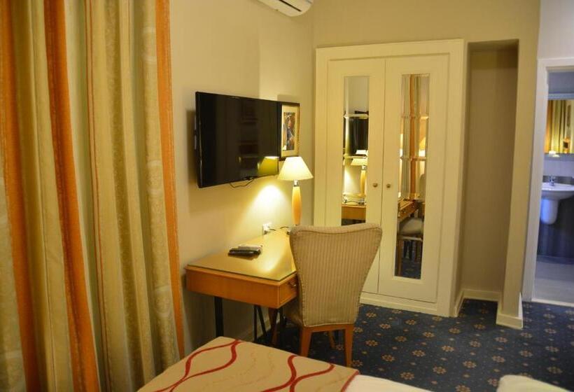 اتاق لوکس یک تخته, The Y