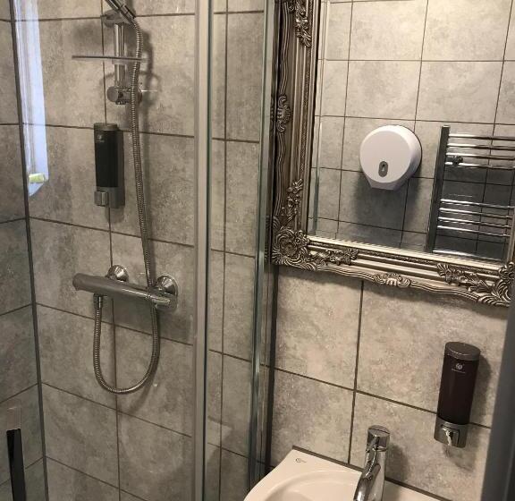 Четырехместный Номер Стандарт, The Lord Grey