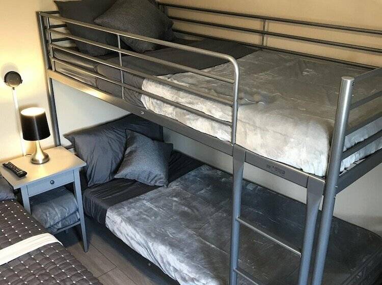 Четырехместный Номер Стандарт, The Lord Grey