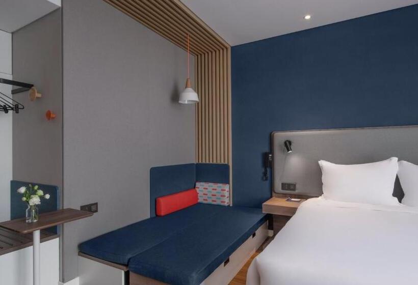스탠다드 도시전망 룸, Holiday Inn Express Shanghai Hongqiao North, An Ihg