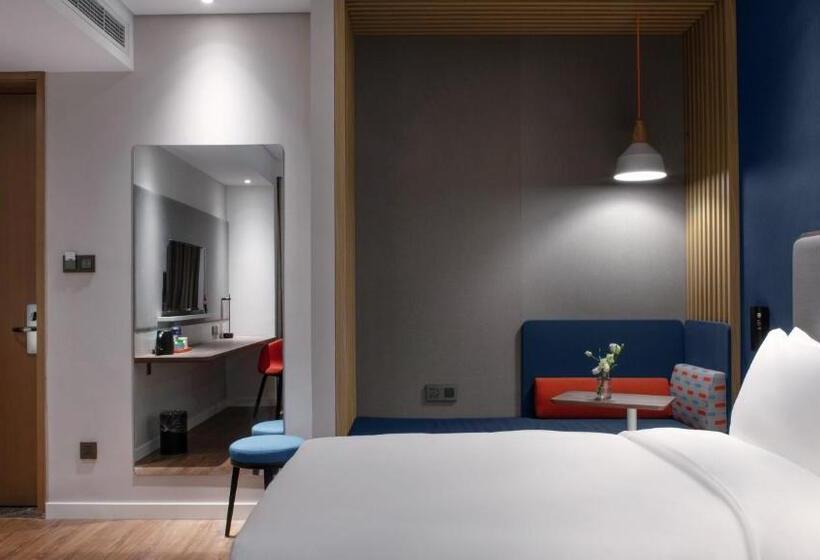 스탠다드 룸 킹사이즈 침대, Holiday Inn Express Shanghai Hongqiao North, An Ihg