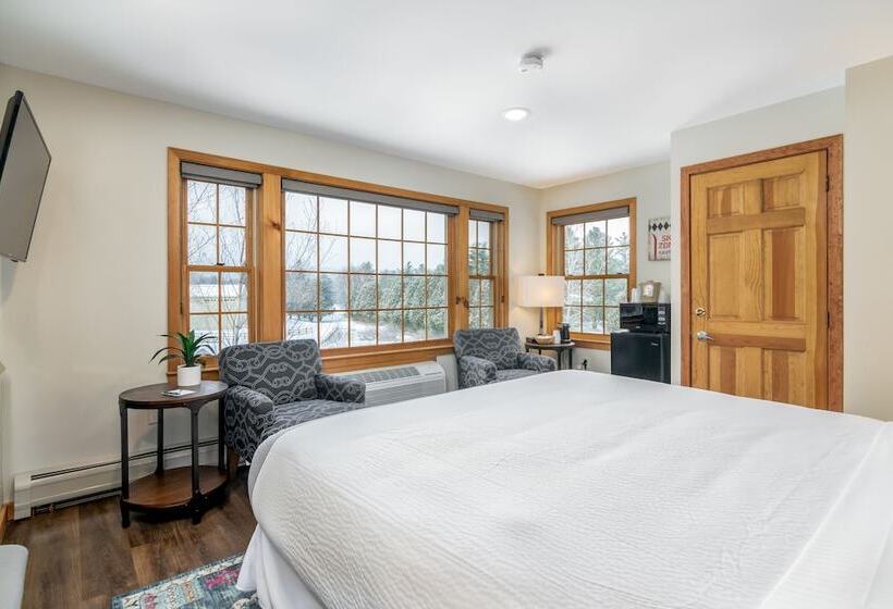 اتاق رمانتیک, Grey Fox Inn