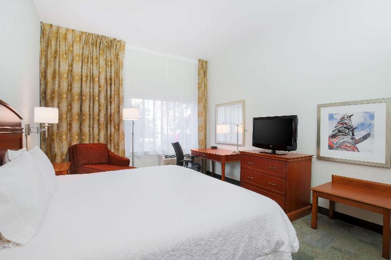 带大床的标准间, Hampton Inn Anchorage