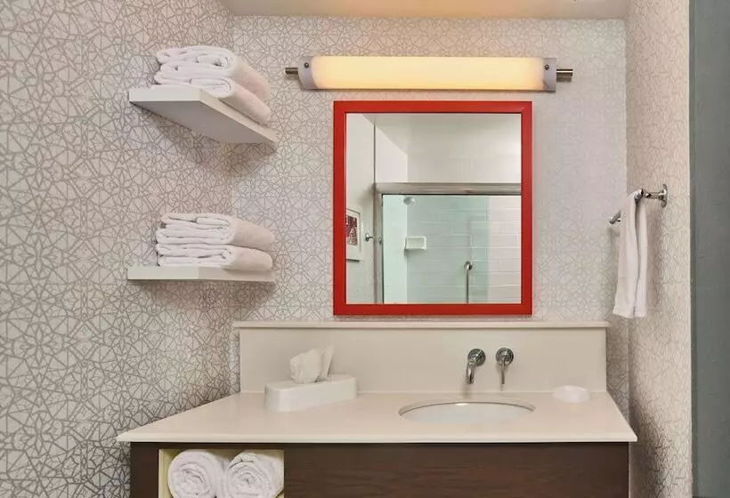اتاق استاندارد, Hampton Inn Anchorage