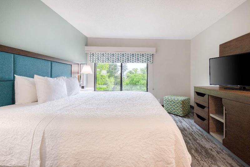 Люкс Кровать Кинг, Hampton Inn & Suites Wilmington/wrightsville Beach
