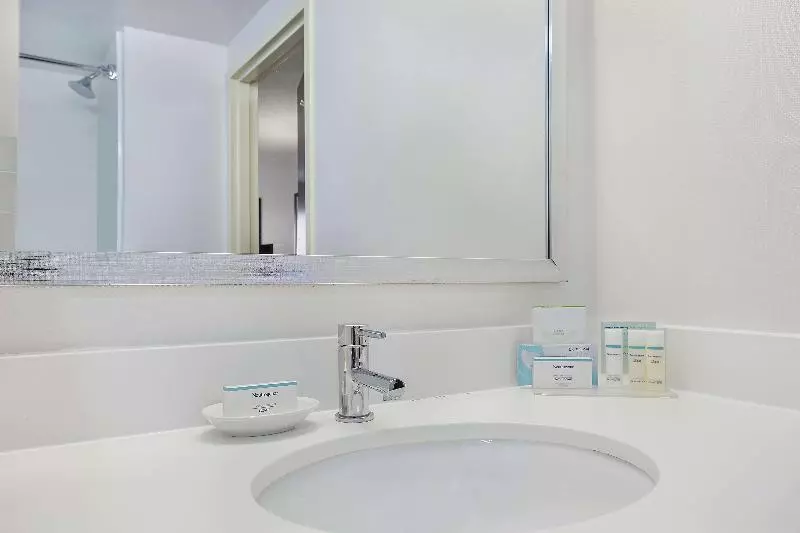 プレミアムルーム, Hampton Inn Conyers