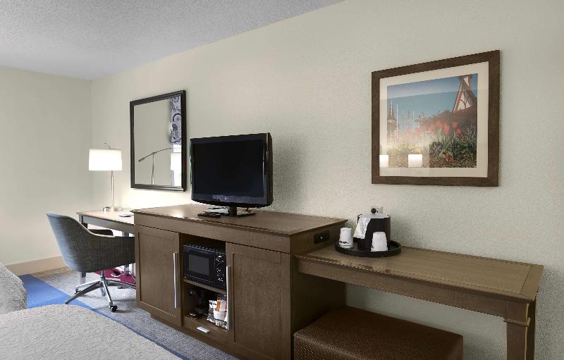 إستوديو قياسى سرير كينج, Hampton Inn Helen