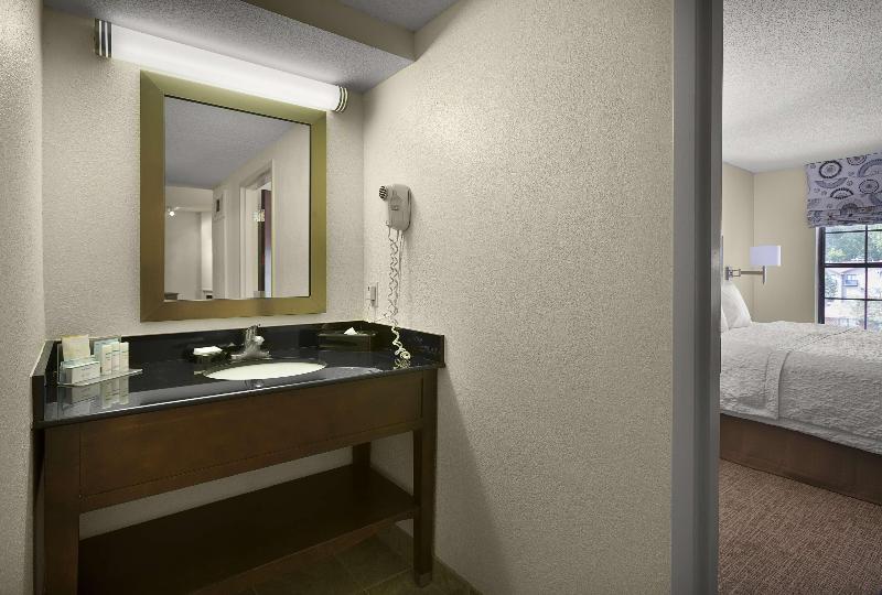 إستوديو قياسى سرير كينج, Hampton Inn Helen