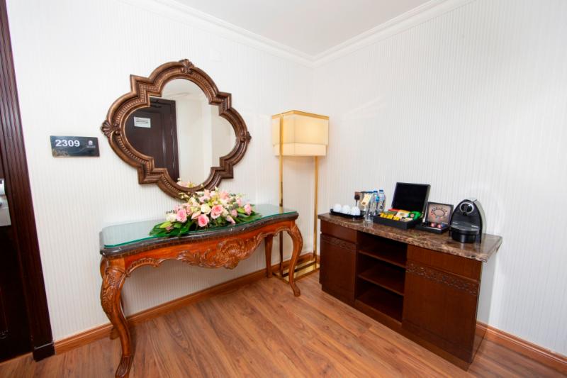 Quarto Estandar Cama King para Deficientes Físicos, Hampton Inn Oak Ridge Knoxville