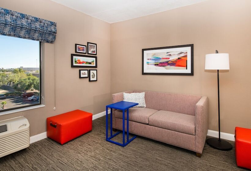 سوییت, Hampton Inn Phoenix Airport North