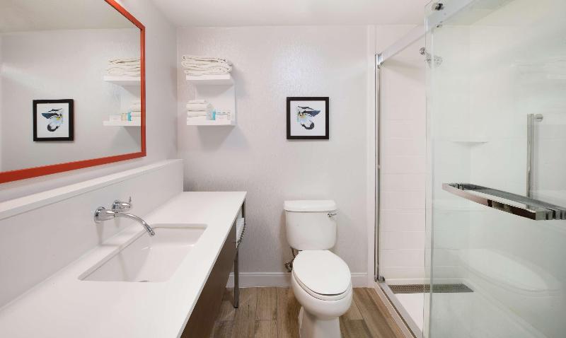 سوییت, Hampton Inn Phoenix Airport North