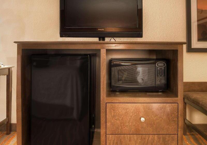 غرفة قياسية سرير كينج, Hampton Inn Russellville