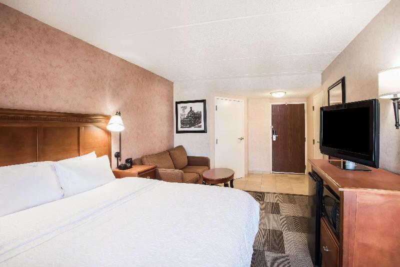 Стандартный Номер Кровать Кинг, Hampton Inn West Springfield