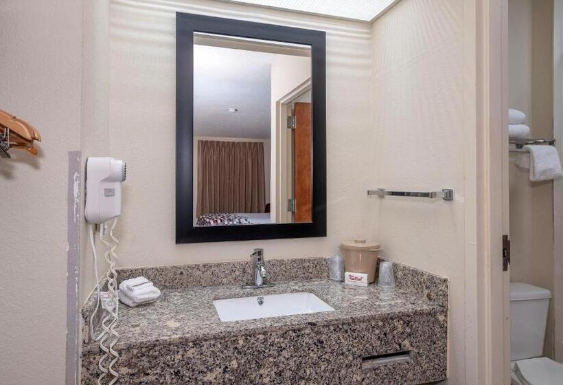 디럭스 룸, Red Roof Inn Prattville