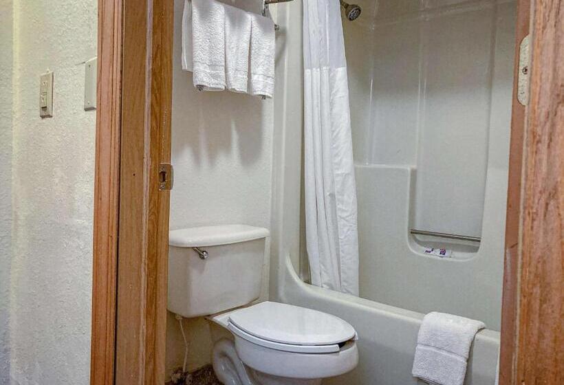キングサイズベッドのスイートルーム, Motel 6 Elkhart, In