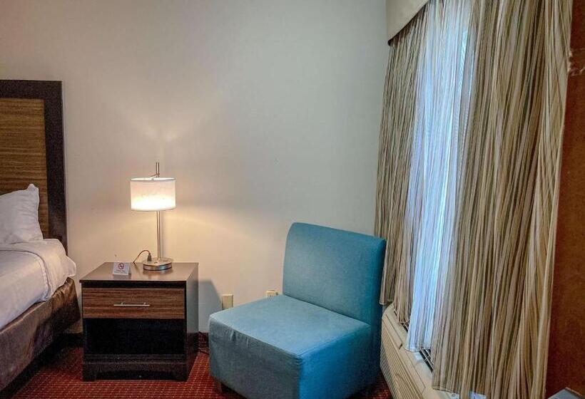 スイート, Motel 6 Elkhart, In