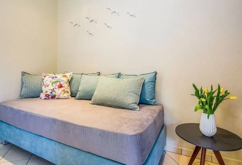 Chambre Triple Standard avec Balcon, Gianthea Studios And Apt