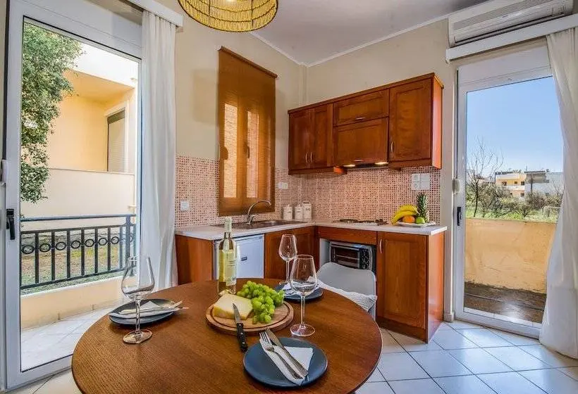 Chambre Triple Standard avec Balcon, Gianthea Studios And Apt