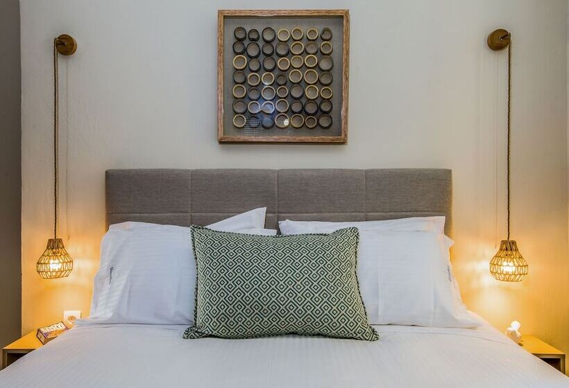 غرفة قياسية ثلاثية مزودة بشرفة, Gianthea Studios And Apt