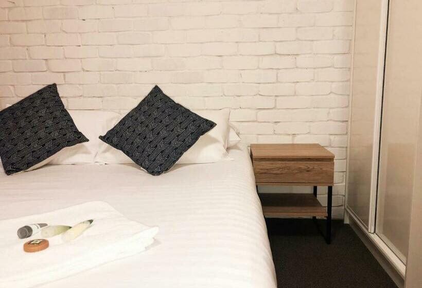 اتاق استاندارد, Hanbury Lodge