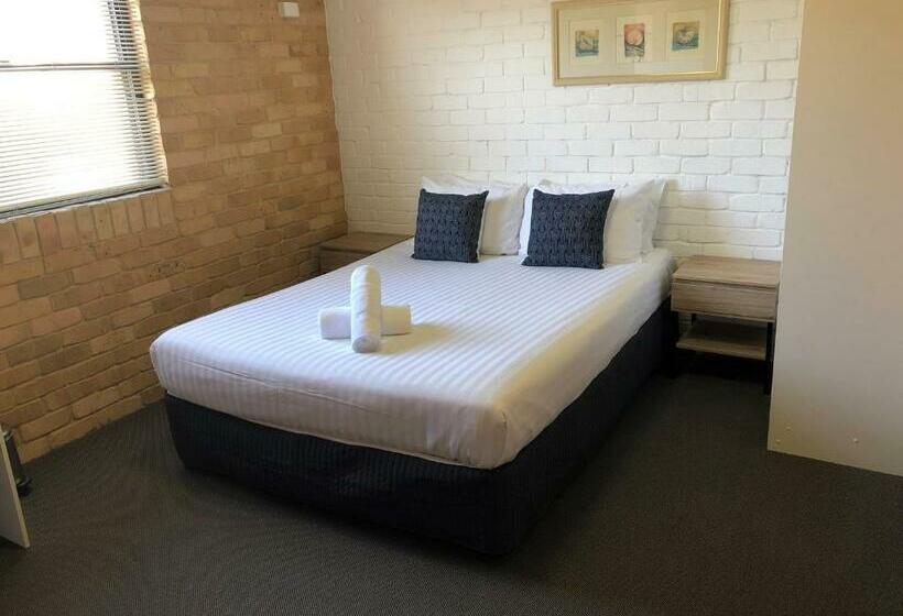 اتاق استاندارد, Hanbury Lodge