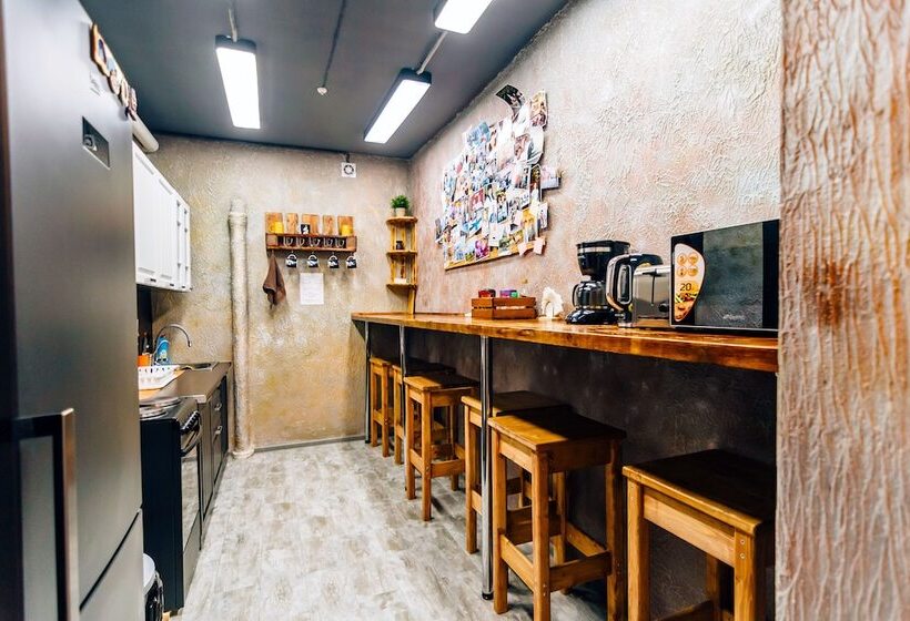 经济房, Loft Hostel&apartments