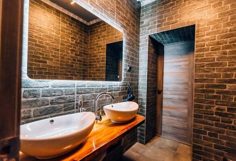 家庭间, Loft Hostel&apartments