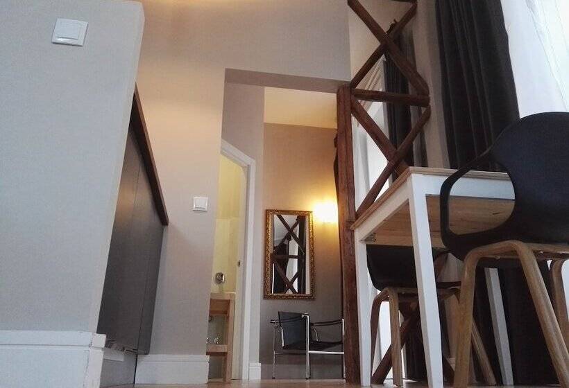 Люкс Премиум, Temple Suites Guesthouse