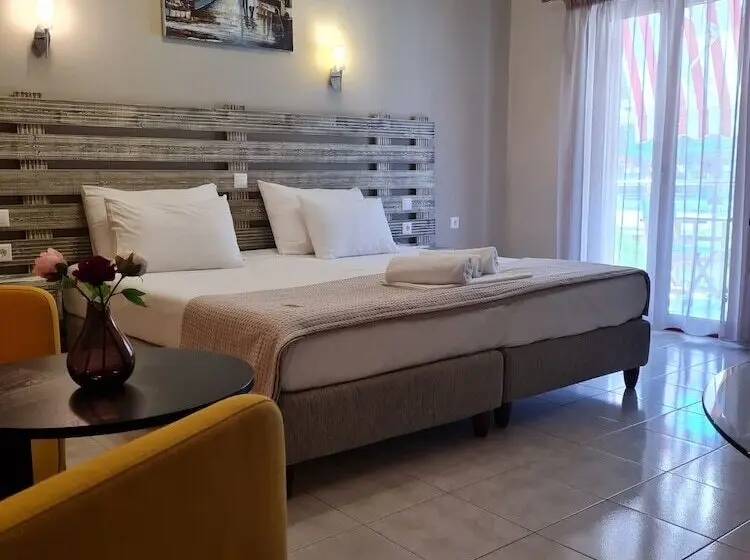 اتاق لوکس, Athina Résidence