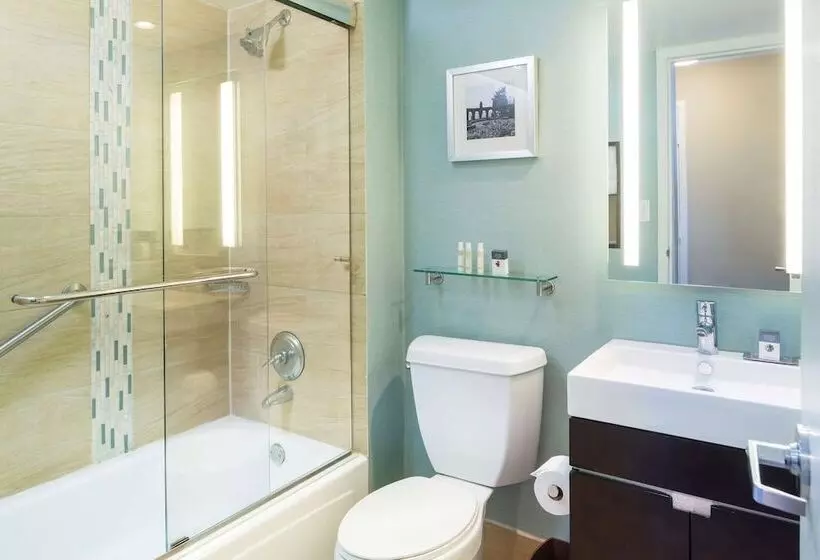 اتاق استاندارد با 2 تخت دوبل, Doubletree By Hilton Hotel Jacksonville Riverfront