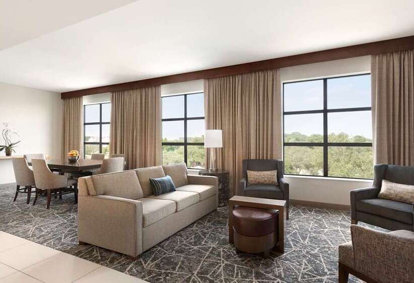 Люкс Deluxe Кровать Кинг, Auburn Hills