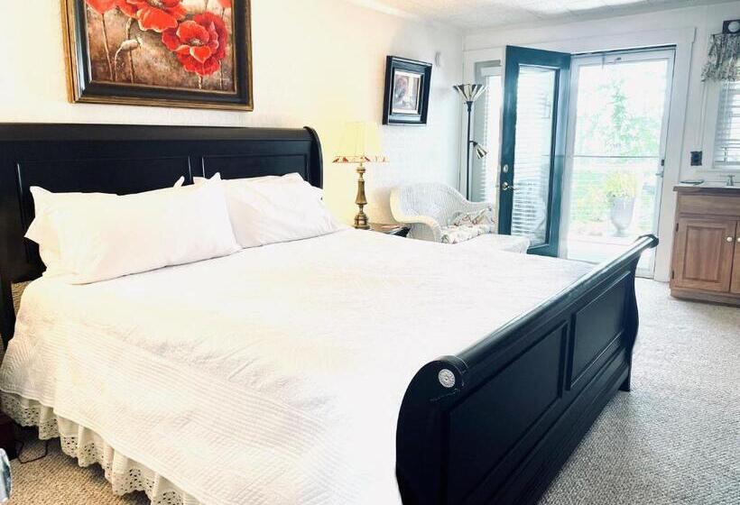 اتاق دلوکس با تخت کینگ و چشم‌انداز, Harbour Towne Inn On The Waterfront