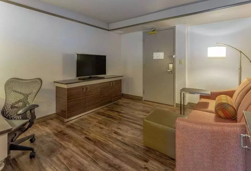 キングサイズベッドのスイートルーム, Hilton Garden Inn Owings Mills